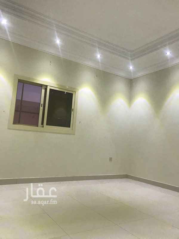 1291234 شقة تتكون من 3 غرف وصاله و3 دورات مياة
الدور الاول