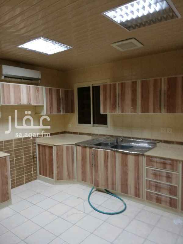 1504445 دور علوي ٥ وصالة وغرفة شغالة راكب مكيفات أسبلت ومطبخ ب ٣٨ الف دفعتين