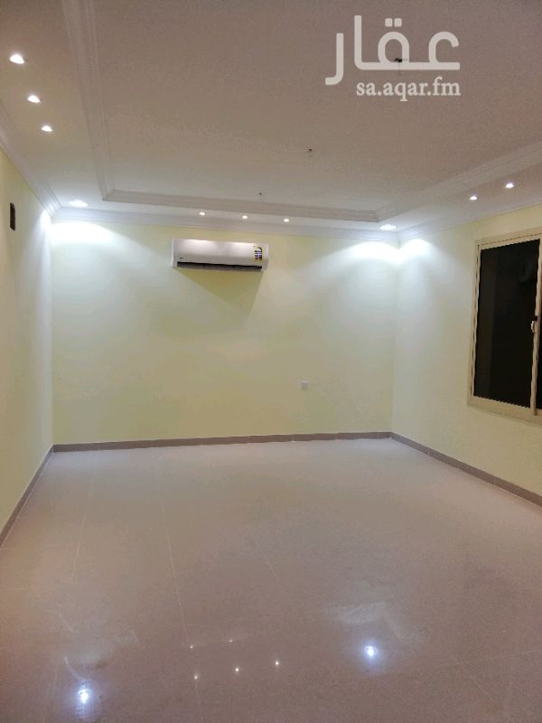 1536345 دور علوي جديد لوكس ٥ وصالة راكب مكيفات أسبلت ومطبخ جديد يوجد غرفة سايق ٣ دورات مياه غرفة النوم مستر في حي العقيق ب ٥٠ الف دفعتين ( مدخل مشترك) ٤٥ الف دفعة واحدة