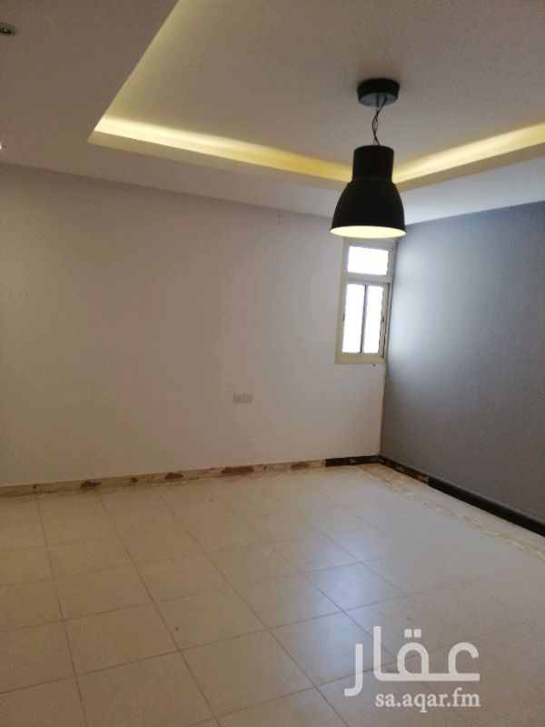 1632695 شقة ٣ وصالة سطح خاص بمظلة في حي السليمانية ممتازة ومرتبه راكب مكيفات أسبلت ومطبخ الغرف واسعة ب ٣٥ الف دفعتين ( سيتم عمل صيانة لها كاملة)