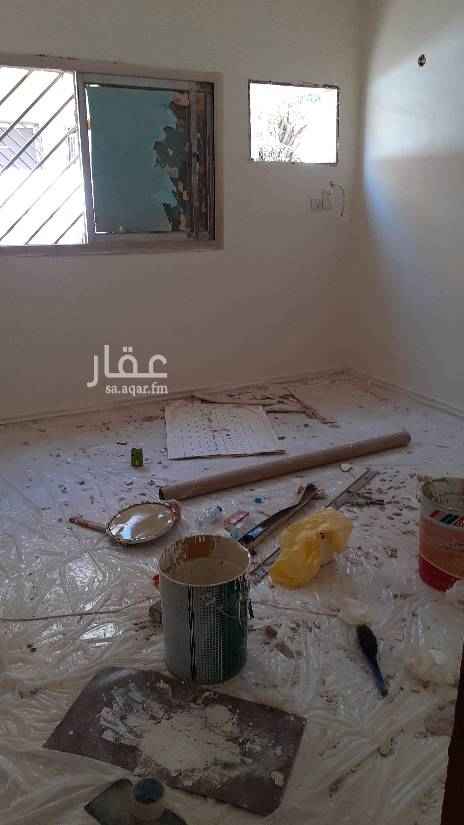 1762450 شقه ٣ وصاله وحمامين ومطبخ وصاله عداد مستقل عوائل مجدد ومطبخ راكب والمويه ٥٠٠ بالنسه والشقه الثانيه ٢غرفه ٢حمام وصاله صغيره ومطبخ راكب وعداد مستقل ١٦٥٠٠ والمويه ٥٠٠العقد سنوي