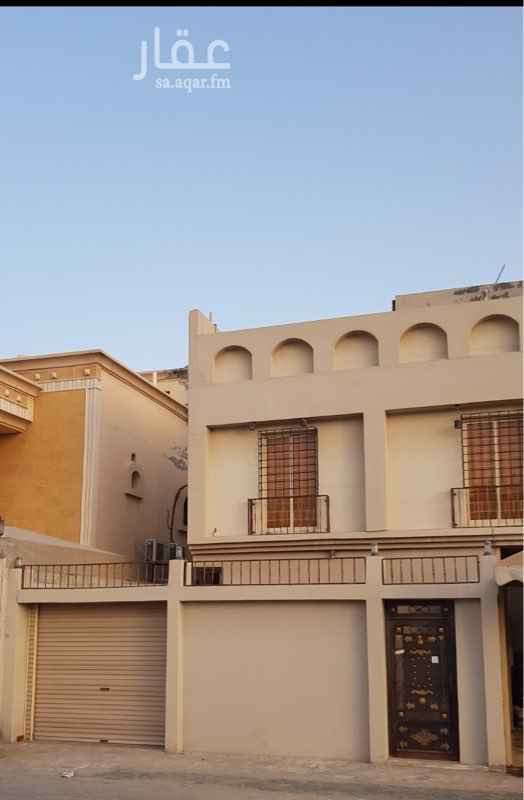 1463881 ديبلكس ارضي بحي الفاخريه للايجار سنوي او نصف سنوي فقط مجدد بالكامل بويه وكهرباء سكنه مستأجر واحد فقط.
الدور الاول يتكون من:
حوش مزود بكراج للسياره + مجلس + مقلط + صاله +مطبخ
٣ غرف نوم + يخدمهم دورتين مياه اعزكم الله.
الدور الارضي يتكون من:
صاله + غرفتين نوم + يخدمهم دورة مياه اعزكم الله + حوش
الاجار السنوي بمبلغ 40 الف
والاجار النصف سنوي بمبلغ 42 الف