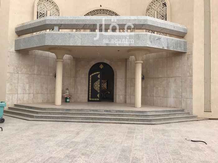 1292338 فيلا بحي التلفزيون مساحة 1600 على 4 شوارع
الدور الارضي :
مجلس خارجي + دورة مياه
مجلسين داخلي رجال + دورة مياه
مجلس نساء + دورة مياه
صالة كبيره مع جناح مكون من غرفتين ودورة مياه
مطبخ + مستودع
بدروم بالاسفل
الدور العلوي :-
2 غرفة ماستر كبيره مع دورة مياه
جناح مكون من غرفتين مع دورة مياه
بوفيه
1 غرفة ماستر كبيره مع غرفة ملابس مع صالة مع دورة مياه
فيه فلة ملحقه نظام دبلكس
مكونه من مجلس رجال مع دورة مياه
مجلس نساء مع دورة مياه
مطبخ ومستودع
الدور العلوي غرفة ماستر مع دورة مياه
جناحين م