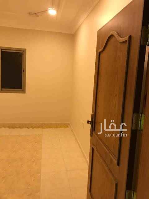 1722947 شقه عوايل دور تاني بحي بدر 91د
مداخلين غرفه نوم ماستر وغرفه نوم أطفال ومجلس وصاله وسطح خاص بالشقة تسليك غاز ومياه حلوه.
الدفع دفعتين او تلات دفعات