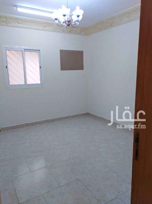 1161095 شقه للايجار حي الوزارات خلف فندق ماريوت قريبه من بنك اميركان اكسبرس بالقرب من فندق ماريوت
الشقه 3 غرف كبيره
وصالة
2 حمام
والمطبخ راكب
ومكيفات
يوجد حارس للعقار كما يوجد مصعد
يوجد مواقف السيارات تابع للعماره
الإيجار 28500
للاستفسار 0598026992