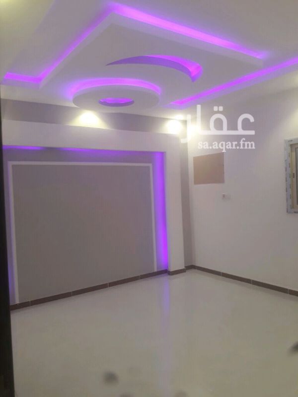 1109862 #شقه فاخره للتمليك مكونه من4 غرف أماميه مدخلين وصاله ومطبخ . ٢ دورات مياه خزانات مستقله سفلي وعلوي + موقف خاص للسياره المساحه الصافيه 120 بسعر مغري جدا 200 الف ريال
للتفاصيل اكثر/0598036276