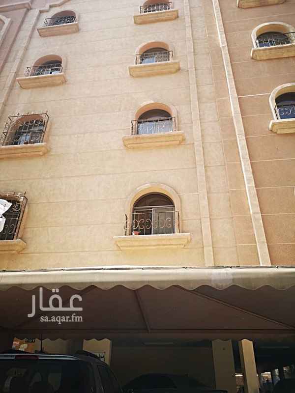 1644071 شقة دبلوكس ٢غرف نوم +غرفة نوم ماستر +صالتين +مقلط +مجلس رجال
ومطبخ راكب و ٦مكيفات سبليت ٢شباك
يوجد بها موقف سياره خاص
حي السلام