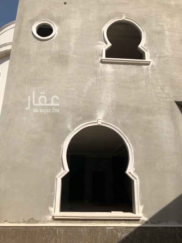 1721659 للبيع فلة مع شقتين في حي #عرقه بمساحة 600م متر.
موقع مميز ومقابل مسجد الرسيمي السوم واصل مليونين ٥٠٠ الف والحد مليونين ٦٠٠الف القريب ممكن يفاوض. باقي فقط لها تشطيب وبويات أبواب خشب وحديد والامنيوم مصعد وتكون جاهزة.
الشقتين كل شقة فيها ثلاث غرف ومطبخ وصالة ثنين ودورة مياه
الفلة بناء شخصي وبسبب تعثر مالي المالك،
تفاصيل:
-تمديد ماء وكهرباء
* الواجهة:شماليه شرقيه.
* يتوفر مطبخ .
* توجد غرفة خادمة .
* درج داخلي .
* يتوفر حوش .
* يوجد ملحق .
* مدخل سيارة .
* الفلة ٥ غرف، ٢ غرف وغرفة رئيسية٠