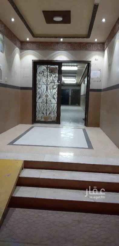 1585181 شقه دورين ٤ غرف وصاله بشارع البحار حي الحمراء