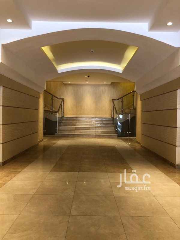1582707 يحتوي المركز على فندقين وعدة معارض ومكاتب بحي العليا على طريق الامير محمد بن عبدالعزيز - التحلية - .
يمتاز الموقع بعدة مزايا
١- سهولة الوصول له من عدة طرق رئيسية(طريق الملك فهد - طريق التخصصي - طريق الامير تركي الاول ).
٢- تتوفر مواقف للسيارات (امامية عامة - خلفية خاصة للعملاء- مواقف في القبو )
٣- الاتصالات والانترنت حيث ان المبنى مجهز بكبينة الكترونية لخطوط. الهاتف والفاكس والانترنت كما توجد خطوط انترنت الالياف البصريبة.
٤-مرخص ويخضع لاشتراطات البلدية و انظمة الامن والسلامة من الدفاع المدني