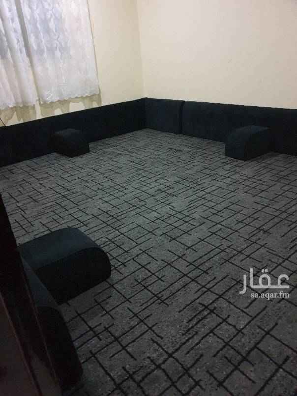 1510444 شقة خاصة بي اسكن بها وقت الدراسة .. مؤثثة .. والمطبخ مكتمل
مريحة وجيران ممتازين .. والحي هادئ ومريح .. مسجد جمعه وجماعه قريب جدا .. الخدمات متوفرة وقريبة جدا .. غرفتين نوم مفروشة موكيت فقط .. ومكيفات جديدة