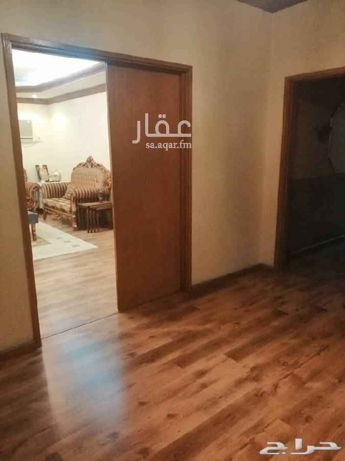 1682905 شقة فخمة للبيع في الإسكان الجنوبي
مساحه 220 متر
الشقة مشطبة تشطيب فخم ونظيفة
الشقة مأثثة اثاث ممتاز ونظيف
المجموعة السابعة وعلى شارع ٥٢ الدور الثالث
لايوجد عليها أي مستحقات للبنك
المبلغ المطلوب ٥٥٠ الف بدون اثاث ٦٠٠ الف مع الأثاث