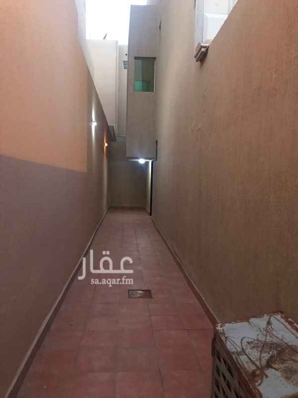 1496987 حي الياسمين مربع ٢٣ ، موقع استراتيجي يقع بين اربع طرق رئيسية ، طريق ابوبكر الصديق ، وطريق الملك عبد العزيز ، وطريق الثمامة وطريق انس بن مالك ، الحاره جداً هادئه وراقية
دور علوي بمدخل (مستقل )مساحته ٤٠٦ ، مجلس ومقلط وصاله و٣ غرف نوم ، ومطبخ راكب ، و٣ دورات مياه
من المالك مباشرة
0598782211