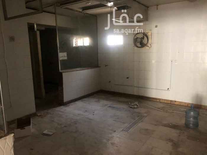 1561386 محل للإجار في الملز على شارع جرير المحل مطعم ومرمم قبل فتره بسيطه
السعر قابل للمفاوضة