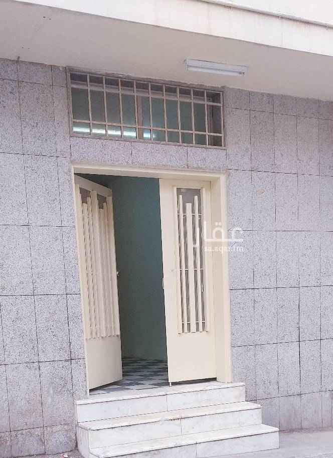 1586491 عمارة تجارية استثمارية سكنية مجددة بالكامل (راس بلك)
٢٥/ جناح سويت أستوديو مجدده بالكامل مدخل مستقل
٢٥/ دورة مياة
مطابخ راكبة
٥/ محلات تجارية الدخل السنوي 80,000 الف ريال
٣/ شوارع
للأستفسار:
0599004845