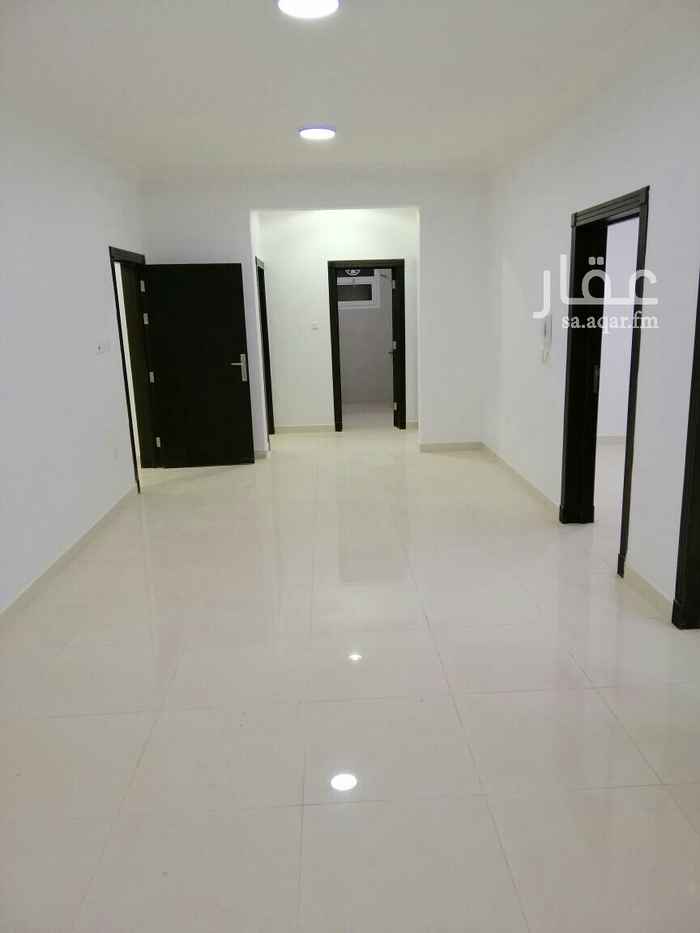 1497615 شقق في فله شمال الرياض حي العارض جديده ارضيه بورسلان كامل اربع غرف وصاله كبيره اضاة ليد عزل حراري ومائي غاز مركزي خزنات ماء كبيره قريب من الخدمات وهدوء المنطقه ايجار سنوي دفعتين