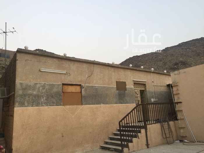 1352724 بيت الشعبي في شارع الحج خلف سوق دواس