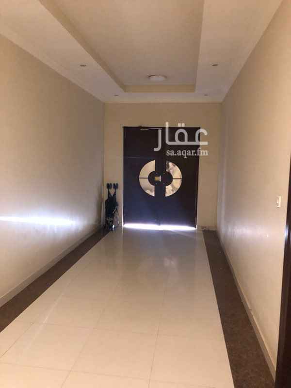 1467176 1- يوجد بها مدخلين مدخل خاص ومدخل من باب العماره
2- مغير بلاط دوراة المياه كلها يوجد فيها عدد (3) حمامات واحد منها ماستر .
3- يوجد مخزن .
4- جميع الخدمات قريبه سبرماركت و( مسجد جامع والثاني صغير ).
مجمع مدارس بنات تبعد( 2) كيلوا مدراس الاولاد تبعد .( 1 )كيلوا تقريبا