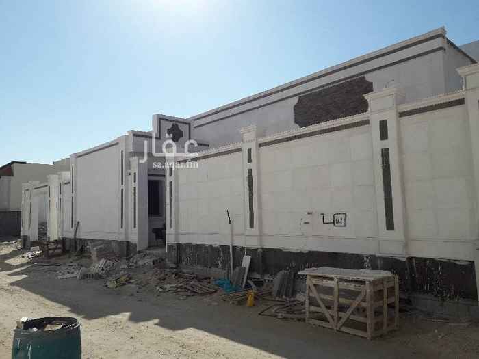 1397496 دور فى حى الصوارى شغل ممتاز عليه ضمنات وبه مجلس خارجى جديد
