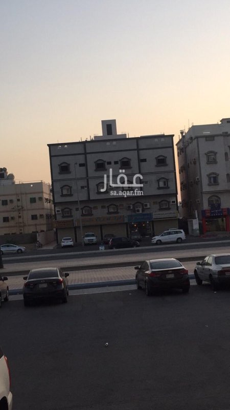 1742998 ثلاث محلات للايجار يوجد لكل محل ميزان
المطلوب ٢٨ الف للبيايكه الواحده
لتواصل ٠٥٩٩٤٠٩٩٩١