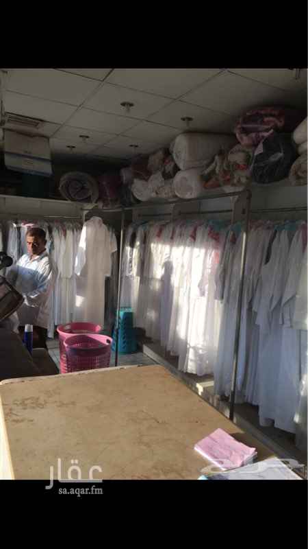 1384659 مغسله للتقبيل فتحتين مكبسين بولر شبه جديد
اجرها ٦٠ في السنه فيها عاملين المساحه تقريبيه