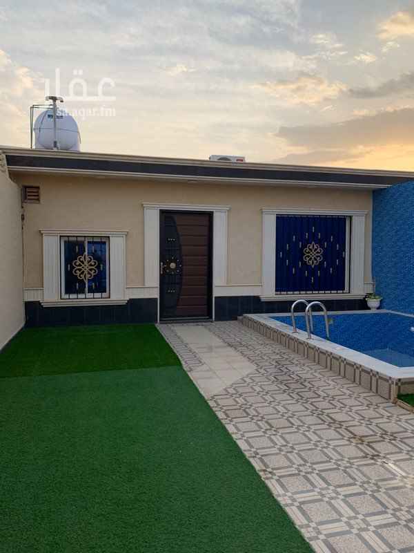 1764033 السلام عليكم
شاليهات كبيره موثثة وجاهزه للاجار الشهري
مساحتها 250 للشاليه الواحد
فيه ملحق خارجي "مشب"
كذلك مسبح
دورة مياه خارجيه كبيره
صاله كبيره "تكفي لمجلسين واكثر"
مطبخ كبير مفتوح على الصاله
غرفة داخليه
دورة مياه