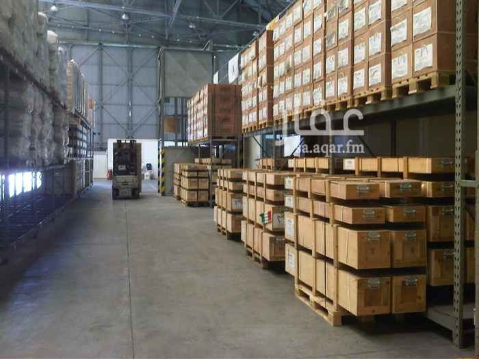 1486344 مستودعات جديدة وبأسعار مناسبة ، تقع في مدينة الرياض حي العزيزية. بمساحات تتراوح بين ٣٥٠ متر حتى ٢٩٠٠ متر.
المستودعات (في مرحلة التشطيب النهائي حاليًا ).
تقع المستودعات في مخطط نظامي على مساحة ١٤ الف متر مربع.
جميع المستودعات نظامية ومطابقة لاشتراطات البلدية والدفاع المدني ، ومجهزة بنظام رش آلي.
مناسبة للخطورة العالية والمتوسطة والمنخفضة.
كل مستودع مستقل بعداد كهرباء.
الاسعار تترواح بين ١٣٠ حتى ١٥٠ ريال للمتر.
للحجز أو الاستعلام الرجاء الاتصال على رقم :
0539121515
0599882817