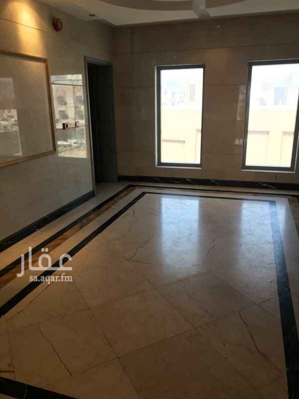 1203269 مساحه مفتوحه 200 متر مبنى تجارى ادارى يوجد مواقف خاصه لكل مكتب ارضيه مبنى مجهز بكامل وسائل السلامه والكميرات قرب من الخدمات