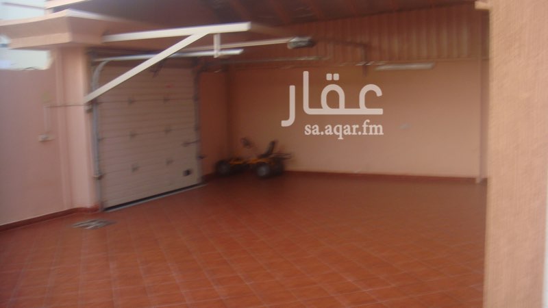 605611 فله درج صاله مرممة حديثاً للبيع
الدور الأرضي:
قسم الرجال يحتوي مجلسين ومقلط ومغاسل ودورة مياة، وقسم النساء مجلس مفتوح على الصالة ومغاسل ودورة مياة ومطبخ كبير
والحوش كبير مع ملحق خارجي ودورة مياة
الدور الأول:
صالة وخمس غرف نوم وحمامين + مطبخ صغير
الدور الثاني:
صالة وسطح كبير وغرفة كبيرة ودورة مياة