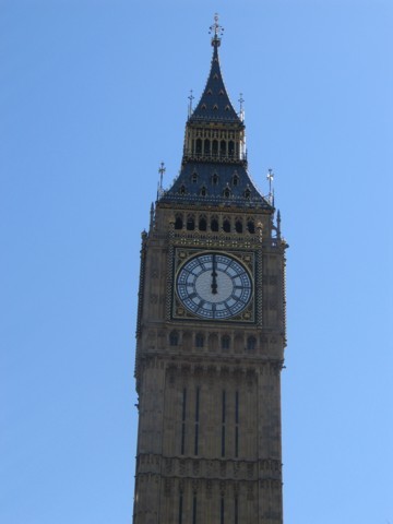 Big Ben strikes at mid-day