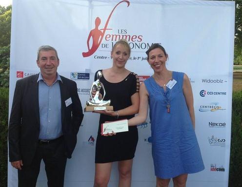 Emilie Moronvalle, ancienne étudiante de l’ISCID-CO et intervenante en Gestion de la Relation Client a été primée aux trophées des Femmes de l'Economie Emilie Moronvalle, ancienne étudiante de l’ISCID-CO et intervenante en Gestion de la Relation Client a été primée aux trophées des Femmes de l'Economie