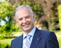 Philippe GOMBERT - Président de Relais & Châteaux Relais et Châteaux et parrain de la 26ème promotion de l'École de Savignac Philippe GOMBERT - Président de Relais & Châteaux Relais et Châteaux et parrain de la 26ème promotion de l'École de Savignac