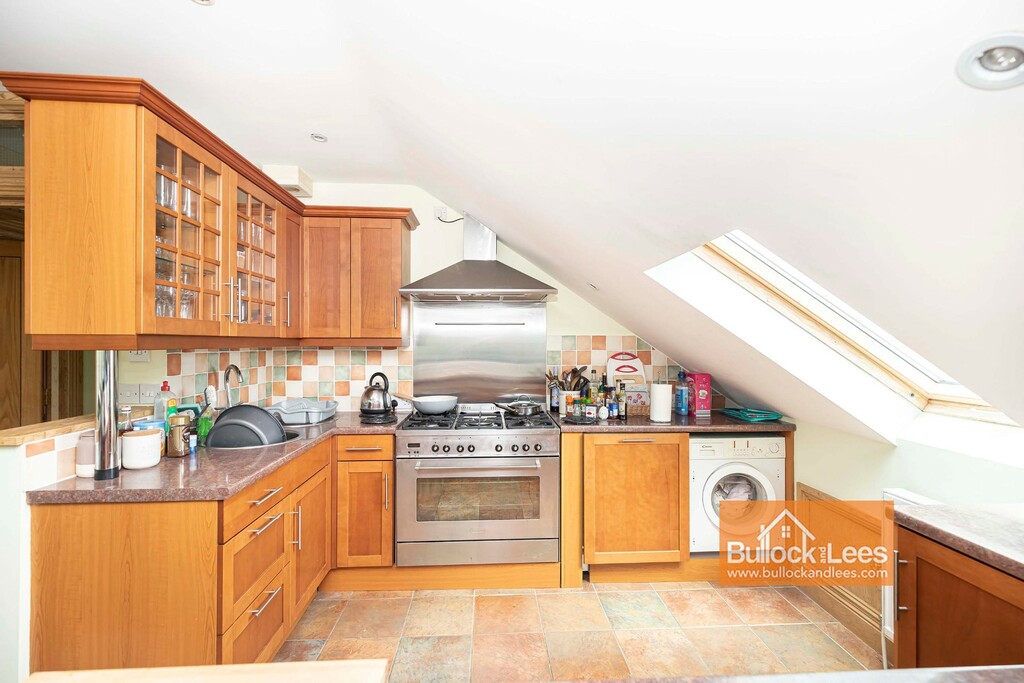 Spa, Sea View Penthouse Bullock & Lees