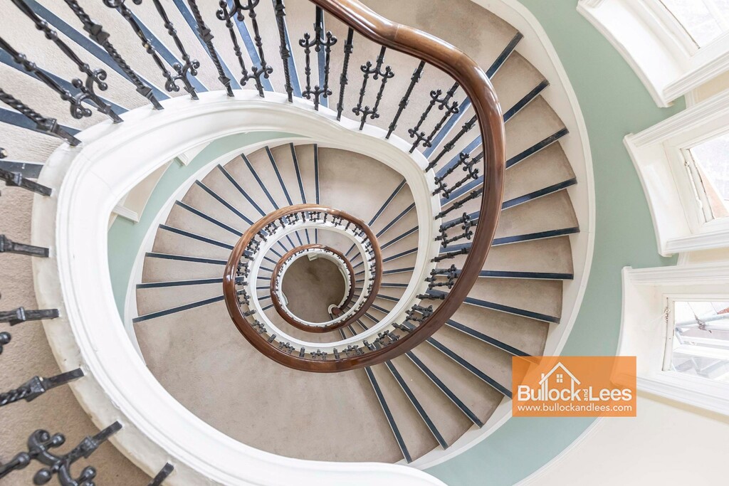 Spa, Sea View Penthouse Bullock & Lees