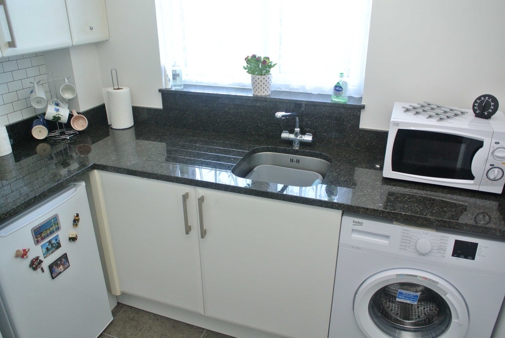 Viscount Court Bullock & Lees