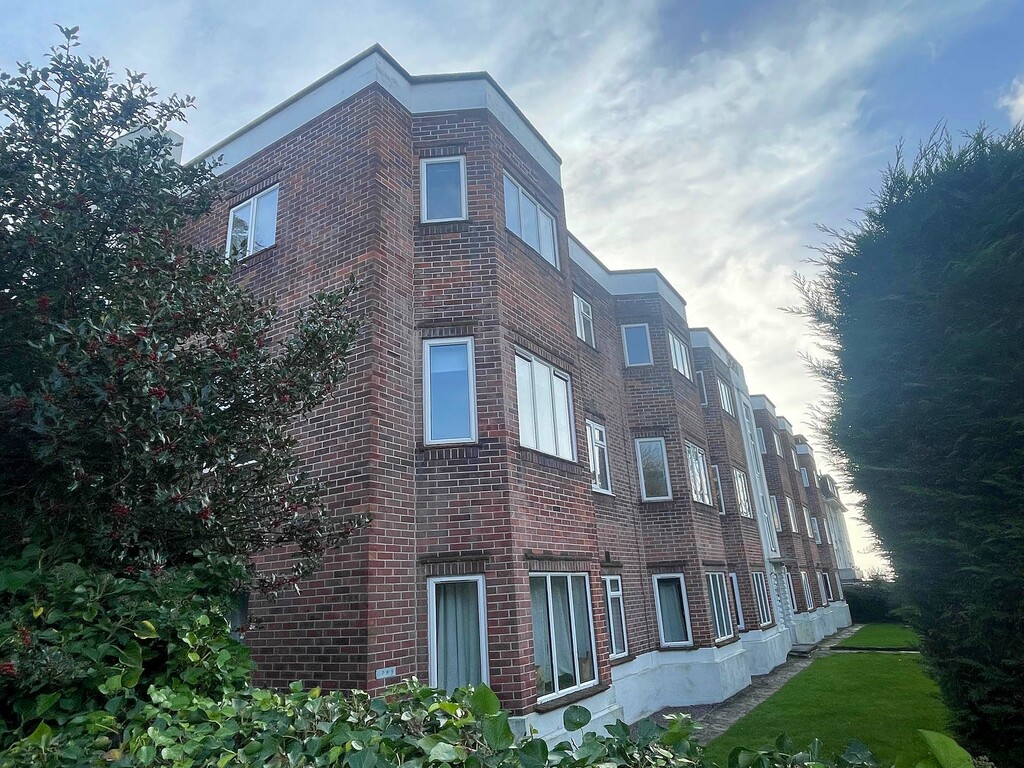 Flats & houses to rent in Bournemouth & Christchurch Bullock & Lees