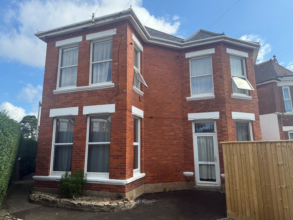 A CHARACTERFUL TWO BEDROOM GARDEN FLAT WITH PARKING, BOSCOMBE, SOUTH OF CHRISTCHURCH ROAD