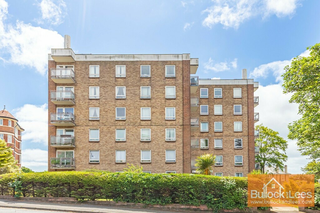 A LOVELY MODERNISED, FURNISHED, GROUND FLOOR TWO BEDROOM FLAT, WITH BALCONY AND GARAGE – BOSCOMBE SPA