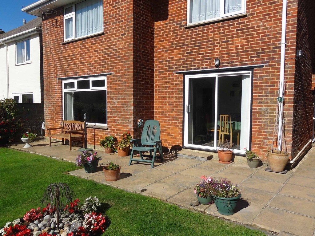 Broadway, Southbourne Bullock & Lees