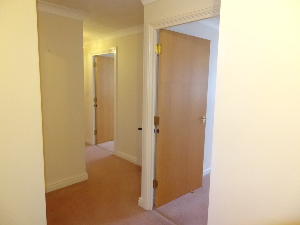 Viscount Court Bullock & Lees