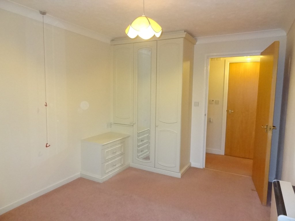 Viscount Court Bullock & Lees