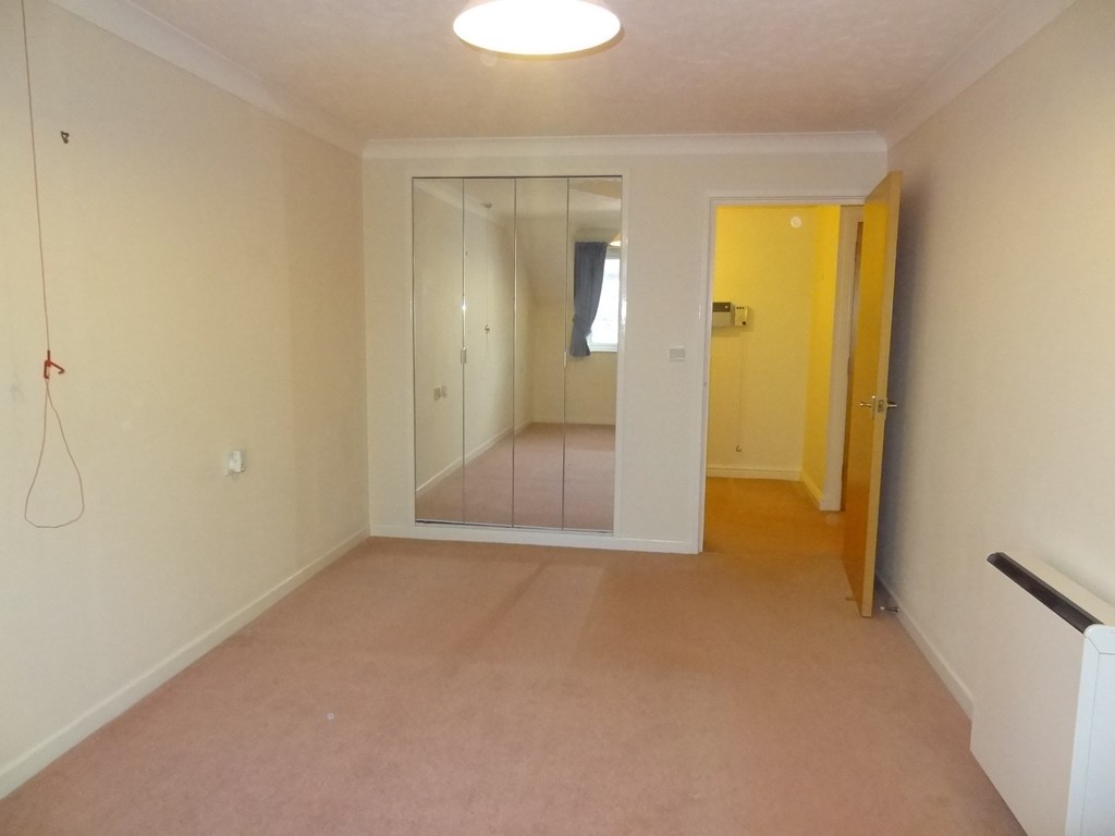 Viscount Court Bullock & Lees