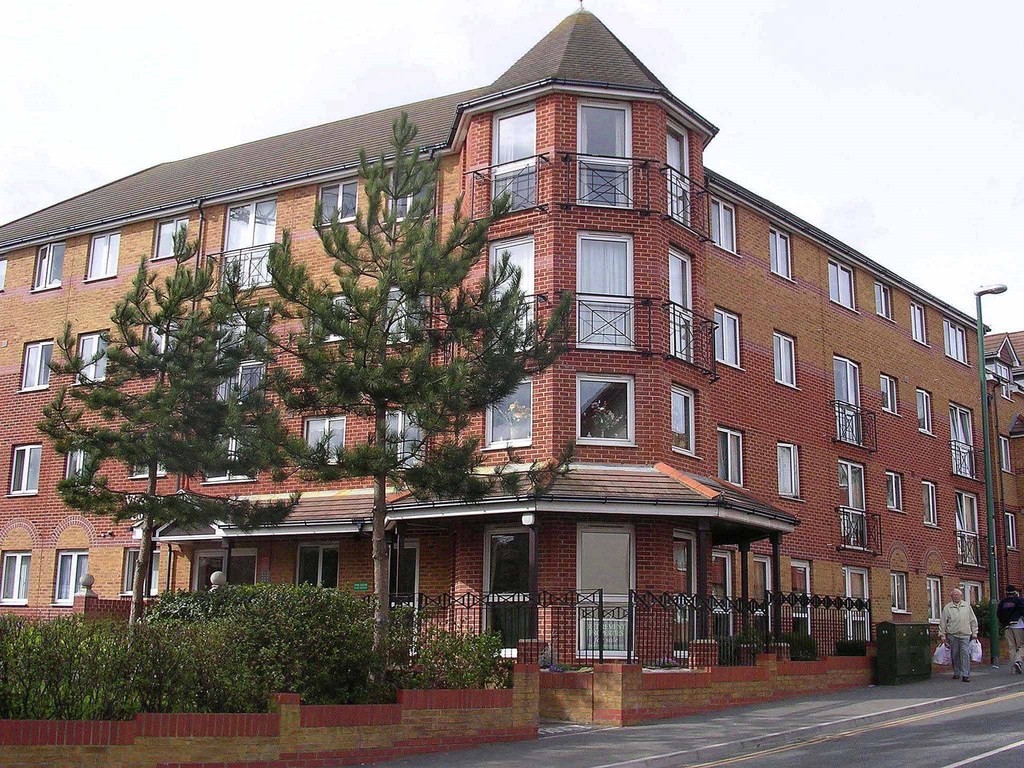 Viscount Court Bullock & Lees