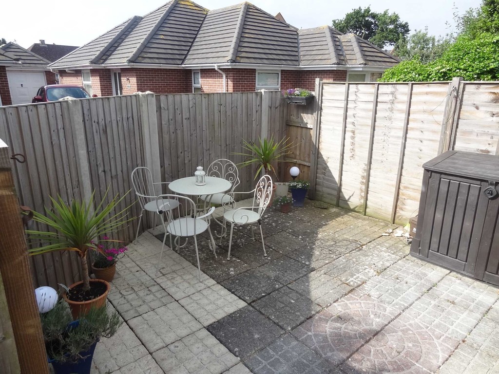 Clarendon Road, Christchurch (Flat) Bullock & Lees