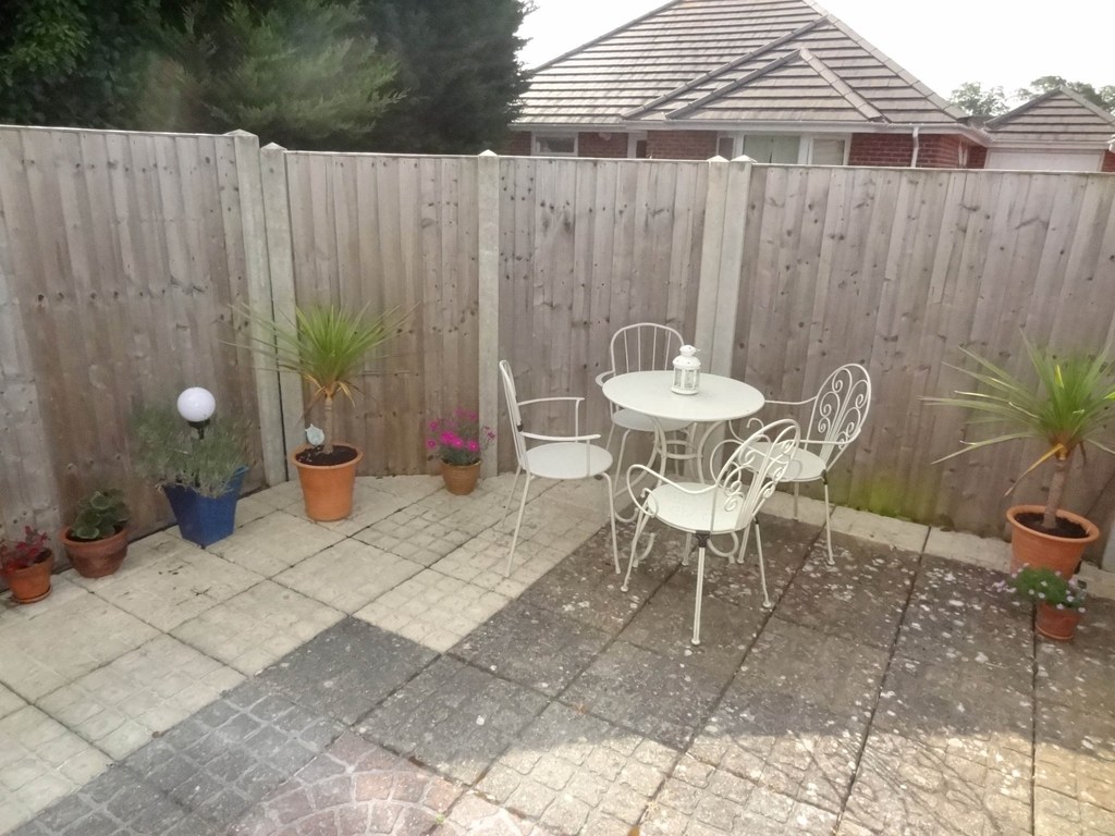 Clarendon Road, Christchurch (Flat) Bullock & Lees