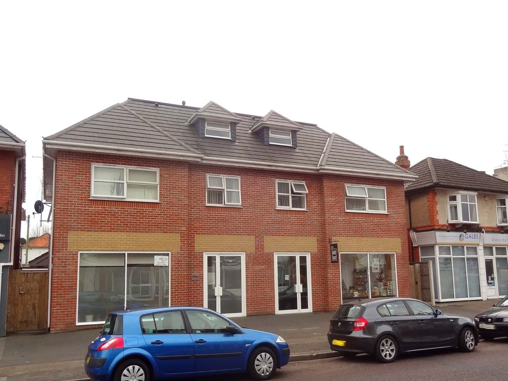 F6 Sunningdale, Tuckton Road