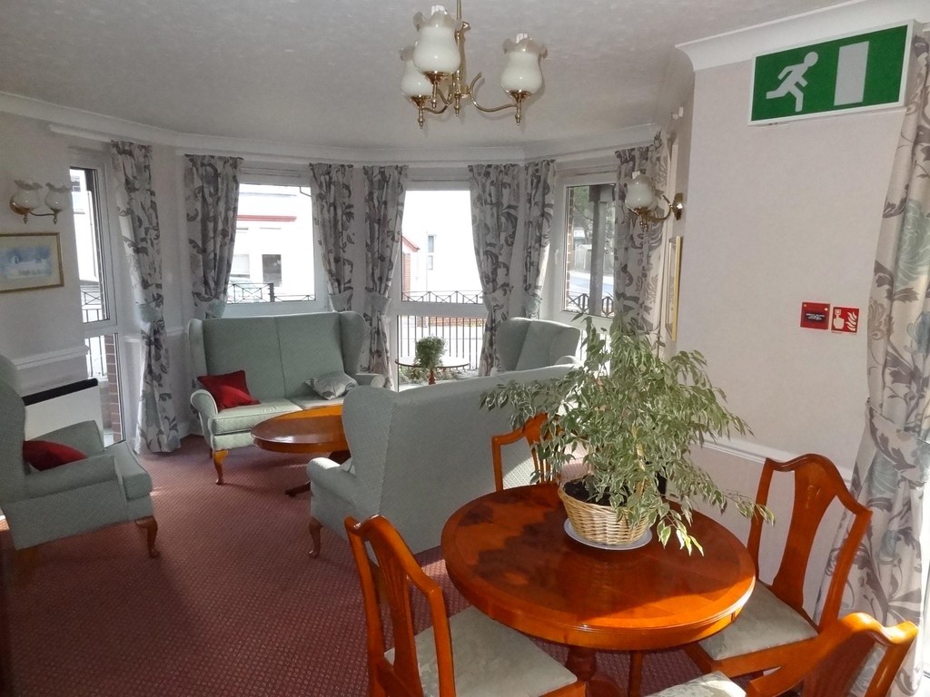 Viscount Court Bullock & Lees