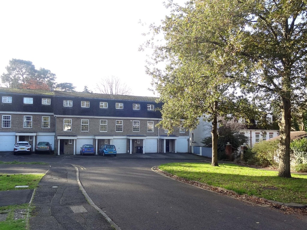 Property for sale in Bournemouth & Christchurch Bullock & Lees