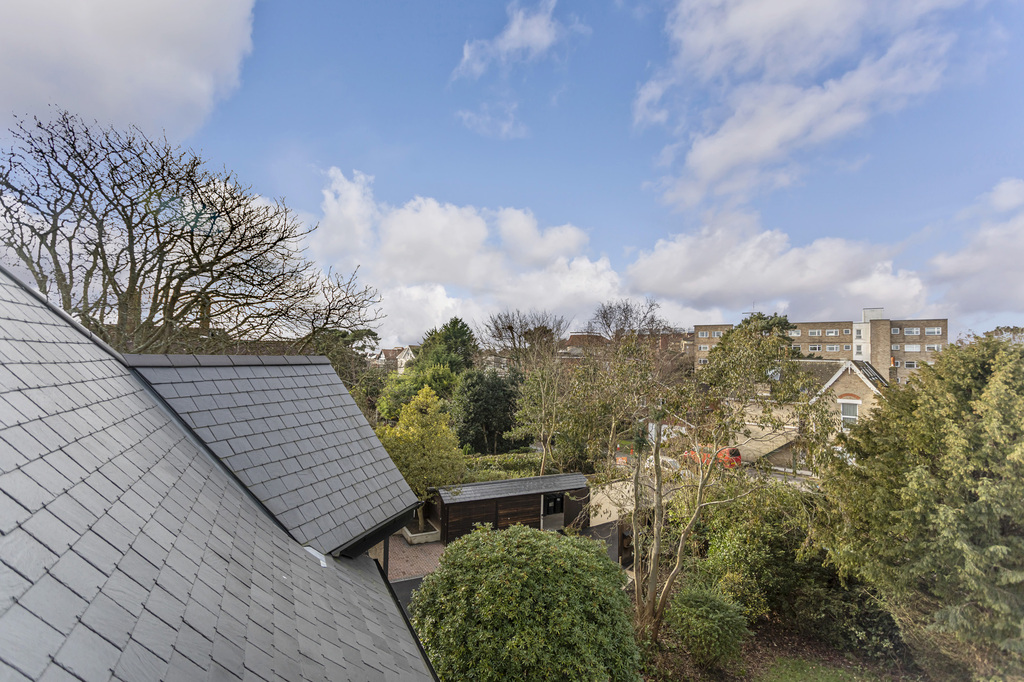 Wharncliffe Road, Bournemouth, BH5 1AH Bullock & Lees