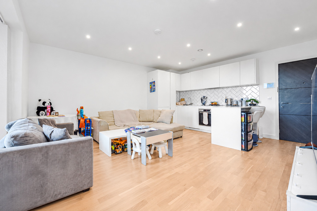 Flat 42 Edwin House, 2 Accolade Avenue, Southall, UB1 1FS